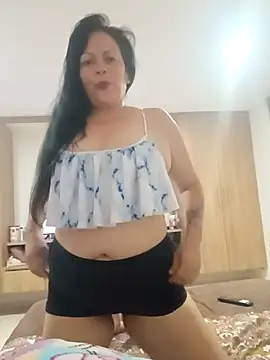 Snapshot of viviana-sexi chatting on 10/27/25, 05:55 viviana-sexi online show from 10/27/25, 05:55