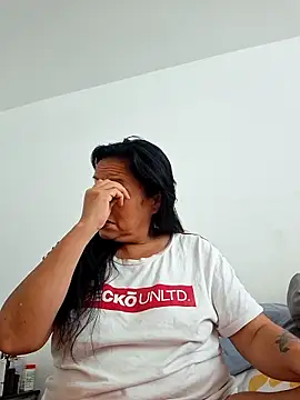 Snapshot of viviana-sexi chatting on 02/05/26, 05:06 viviana-sexi online show from 02/05/26, 05:06