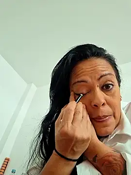 Snapshot of viviana-sexi chatting on 02/09/26, 08:57 viviana-sexi online show from 02/09/26, 08:57