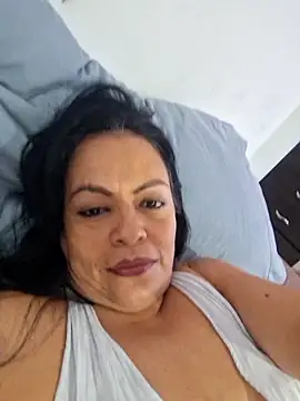 Snapshot of viviana-sexi chatting on 02/12/26, 11:00 viviana-sexi online show from 02/12/26, 11:00