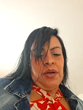 Snapshot of viviana-sexi chatting on 02/19/26, 05:09 viviana-sexi online show from 02/19/26, 05:09