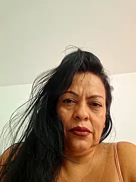 Snapshot of viviana-sexi chatting on 06/17/26, 01:01 viviana-sexi online show from 06/17/26, 01:01