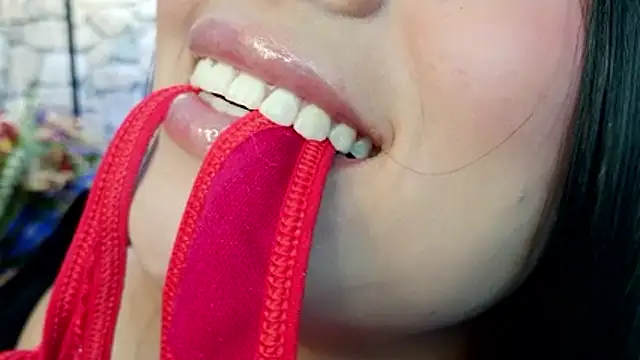 mia roux1 online show from 12/04/25, 05:54