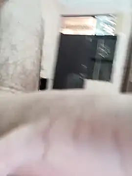 Snapshot of Virgin18year_old chatting on 12/18/25, 04:40 Virgin18year old online show from 12/18/25, 04:40