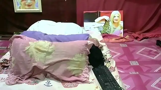 horni4luv online show from 04/19/26, 08:44
