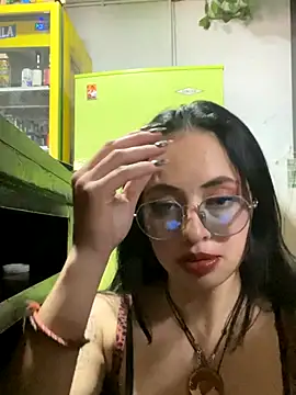 Snapshot of Chuchii05 chatting on 11/08/25, 10:08 Chuchii05 online show from 11/08/25, 10:08