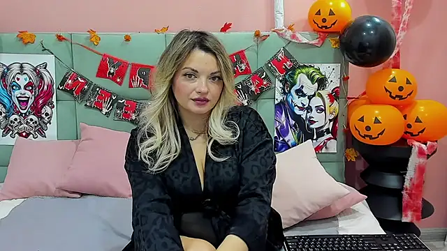 WilmaSanders online show from 10/22/25, 02:23