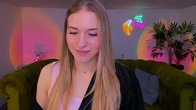 sassy cutie online show from 11/24/25, 01:11