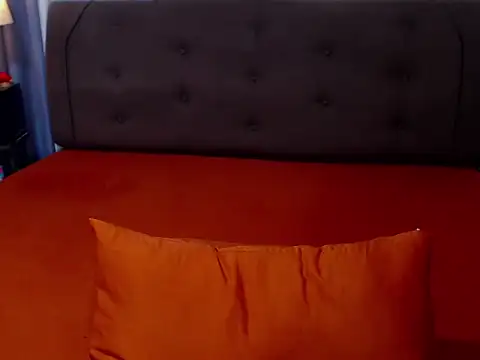 Snapshot of amalia92 chatting on 12/17/25, 09:04 amalia92 online show from 12/17/25, 09:04