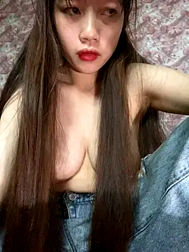 Snapshot of kitty-20x chatting on 11/01/25, 07:43 kitty-20x online show from 11/01/25, 07:43