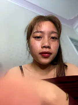 Snapshot of kitty-20x chatting on 12/14/25, 01:05 kitty-20x online show from 12/14/25, 01:05