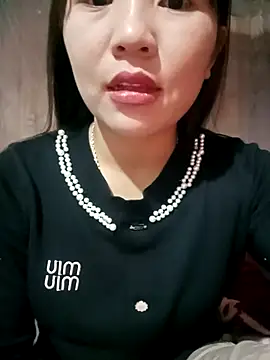 Snapshot of -Lanaa- chatting on 11/18/25, 12:16 -Lanaa- online show from 11/18/25, 12:16