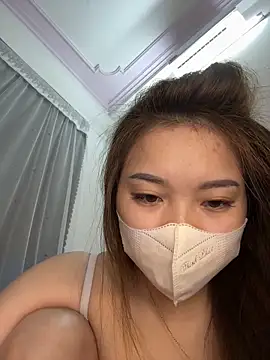 helo-kitty online show from 12/16/25, 02:22