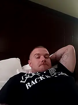 DadDDick925 online show from 12/16/25, 03:39