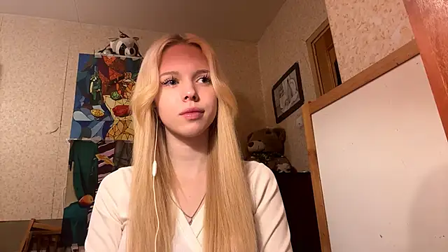 Snapshot of LiltedLube chatting on 10/27/25, 05:33 LiltedLube online show from 10/27/25, 05:33