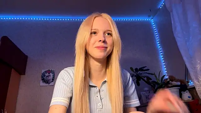 Snapshot of LiltedLube chatting on 11/17/25, 03:18 LiltedLube online show from 11/17/25, 03:18