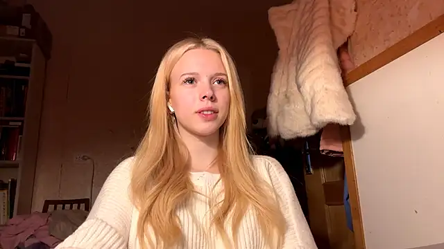 Snapshot of LiltedLube chatting on 11/25/25, 06:13 LiltedLube online show from 11/25/25, 06:13