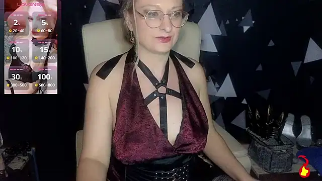 Snapshot of MonicaMis chatting on 11/08/25, 03:23 MonicaMis online show from 11/08/25, 03:23