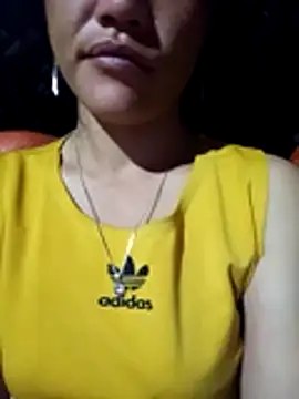 Snapshot of Phantamay chatting on 10/31/25, 10:22 Phantamay online show from 10/31/25, 10:22