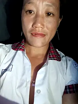 Snapshot of Phantamay chatting on 11/04/25, 12:04 Phantamay online show from 11/04/25, 12:04