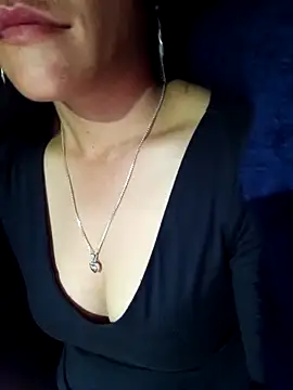 Snapshot of Phantamay chatting on 11/05/25, 11:16 Phantamay online show from 11/05/25, 11:16