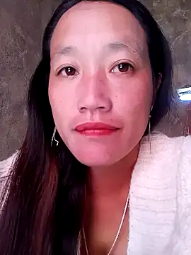 Snapshot of Phantamay chatting on 11/25/25, 06:35 Phantamay online show from 11/25/25, 06:35