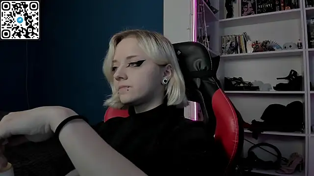 Holy Mistress S online show from 01/10/26, 10:06