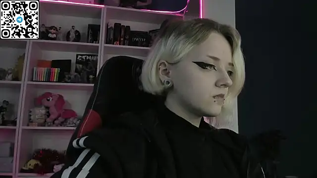 Holy Mistress S online show from 02/21/26, 09:43