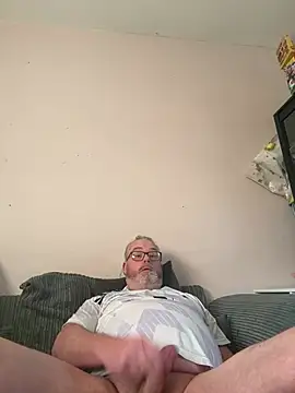 fortheloveofheels74 online show from 04/06/26, 05:47