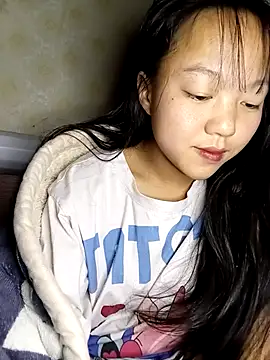 Snapshot of Quynhsumon chatting on 01/10/26, 02:41 Quynhsumon online show from 01/10/26, 02:41