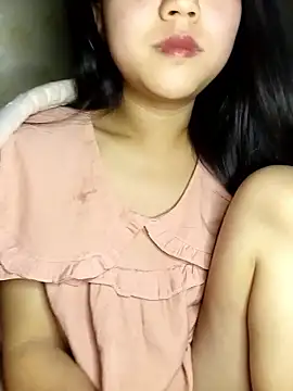 Snapshot of Quynhsumon chatting on 01/14/26, 03:28 Quynhsumon online show from 01/14/26, 03:28