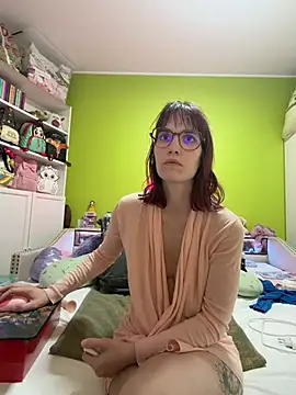  HeraLuna  online show from 04/16/26, 07:47