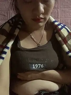 Snapshot of Lara-11 chatting on 11/15/25, 02:13 Lara-11 online show from 11/15/25, 02:13