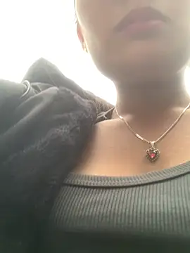 Snapshot of Lara-11 chatting on 12/16/25, 02:05 Lara-11 online show from 12/16/25, 02:05