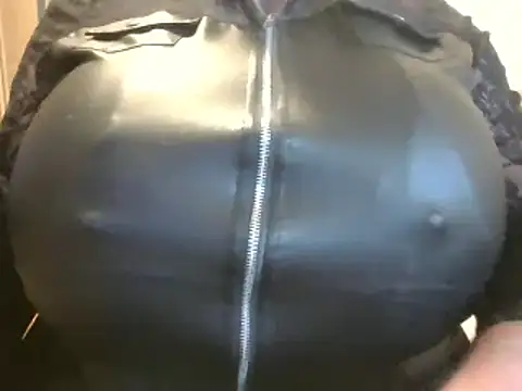 guywithboobs online show from 03/17/26, 05:44