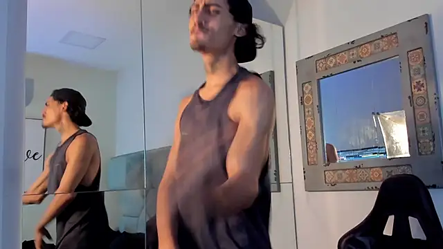 Snapshot of Mr_Strike chatting on 11/06/25, 03:29 Mr Strike online show from 11/06/25, 03:29