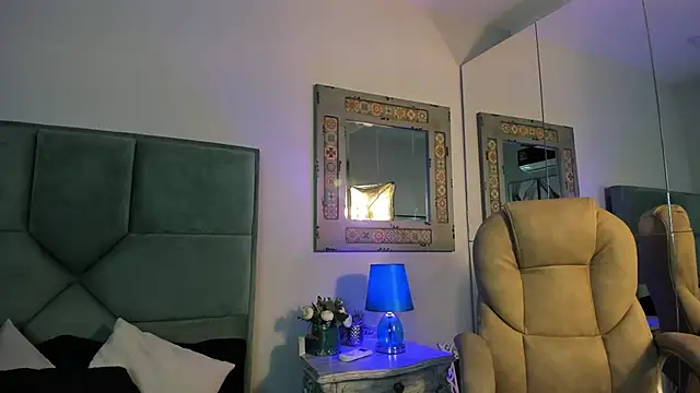 Snapshot of Mr_Strike chatting on 11/27/25, 03:19 Mr Strike online show from 11/27/25, 03:19