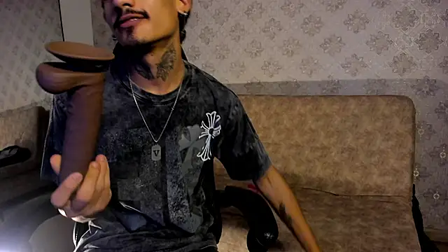 Snapshot of Mr_Strike chatting on 12/03/25, 03:14 Mr Strike online show from 12/03/25, 03:14