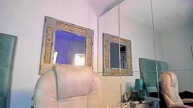 Snapshot of Mr_Strike chatting on 12/13/25, 07:53 Mr Strike online show from 12/13/25, 07:53