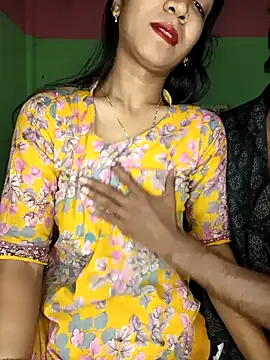 CoupleShow 432 online show from 02/15/26, 09:41