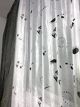 viki 11 online show from 10/23/25, 04:23