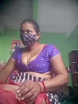 Snapshot of QRESABABY chatting on 11/07/25, 07:30 QRESABABY online show from 11/07/25, 07:30