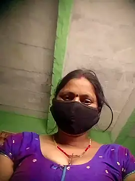 Snapshot of QRESABABY chatting on 11/09/25, 11:41 QRESABABY online show from 11/09/25, 11:41