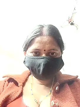 Snapshot of QRESABABY chatting on 11/16/25, 11:54 QRESABABY online show from 11/16/25, 11:54