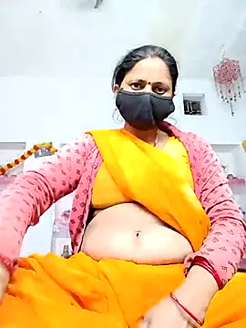 Snapshot of QRESABABY chatting on 12/14/25, 02:00 QRESABABY online show from 12/14/25, 02:00