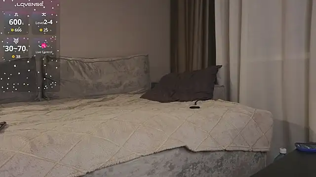 Kate James online show from 11/26/25, 01:28