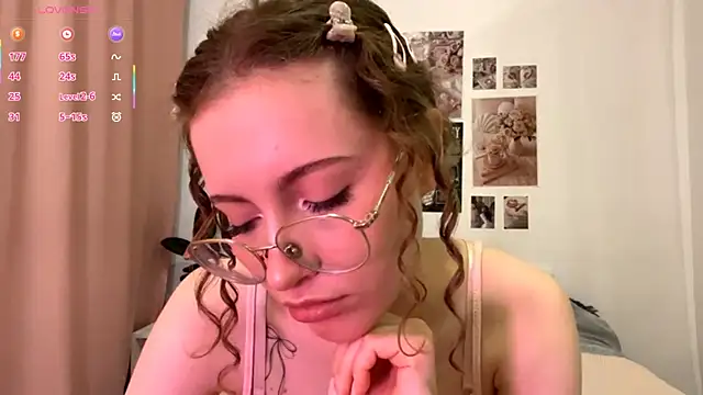 Kira Sanders online show from 11/23/25, 04:29