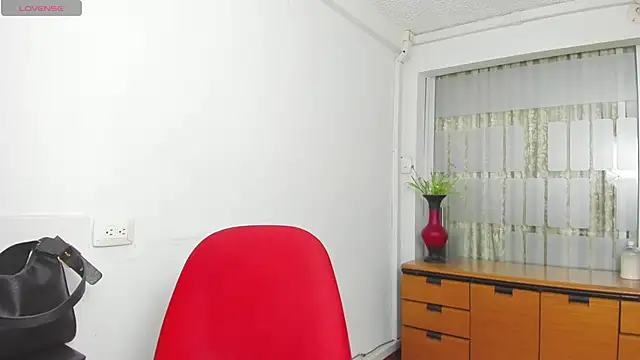 chloehanna online show from 11/25/25, 08:20