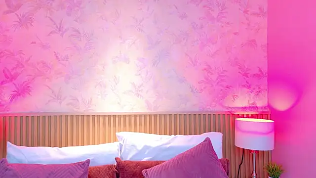 AdelineJhones online show from 03/17/26, 09:29