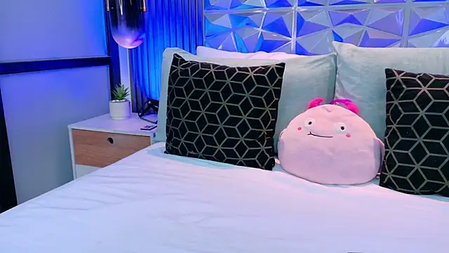 AdelineJhones online show from 04/10/26, 02:22